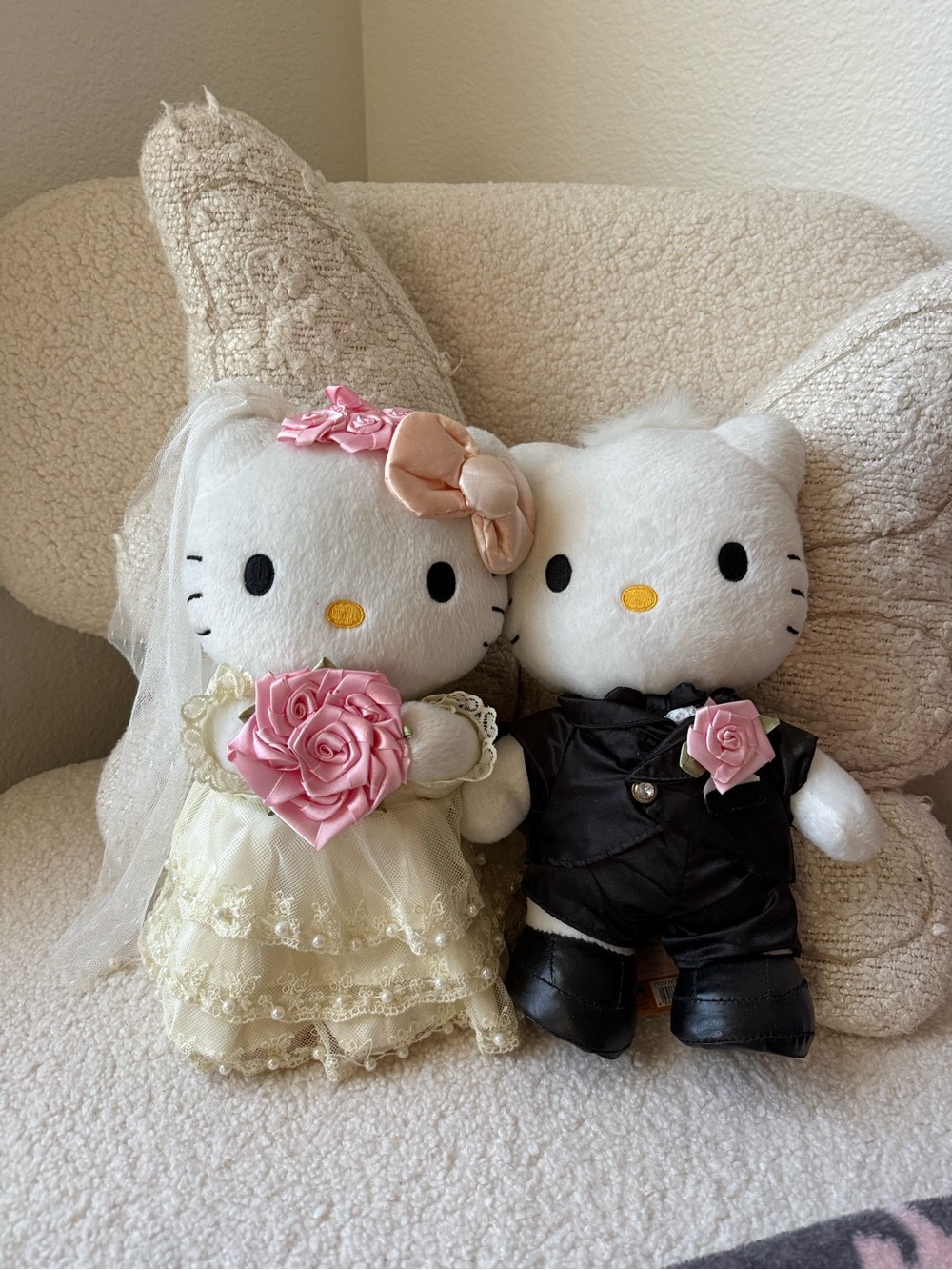 Hello Kitty dear Daniel Wedding Plush Duo - White with Pink Accents
